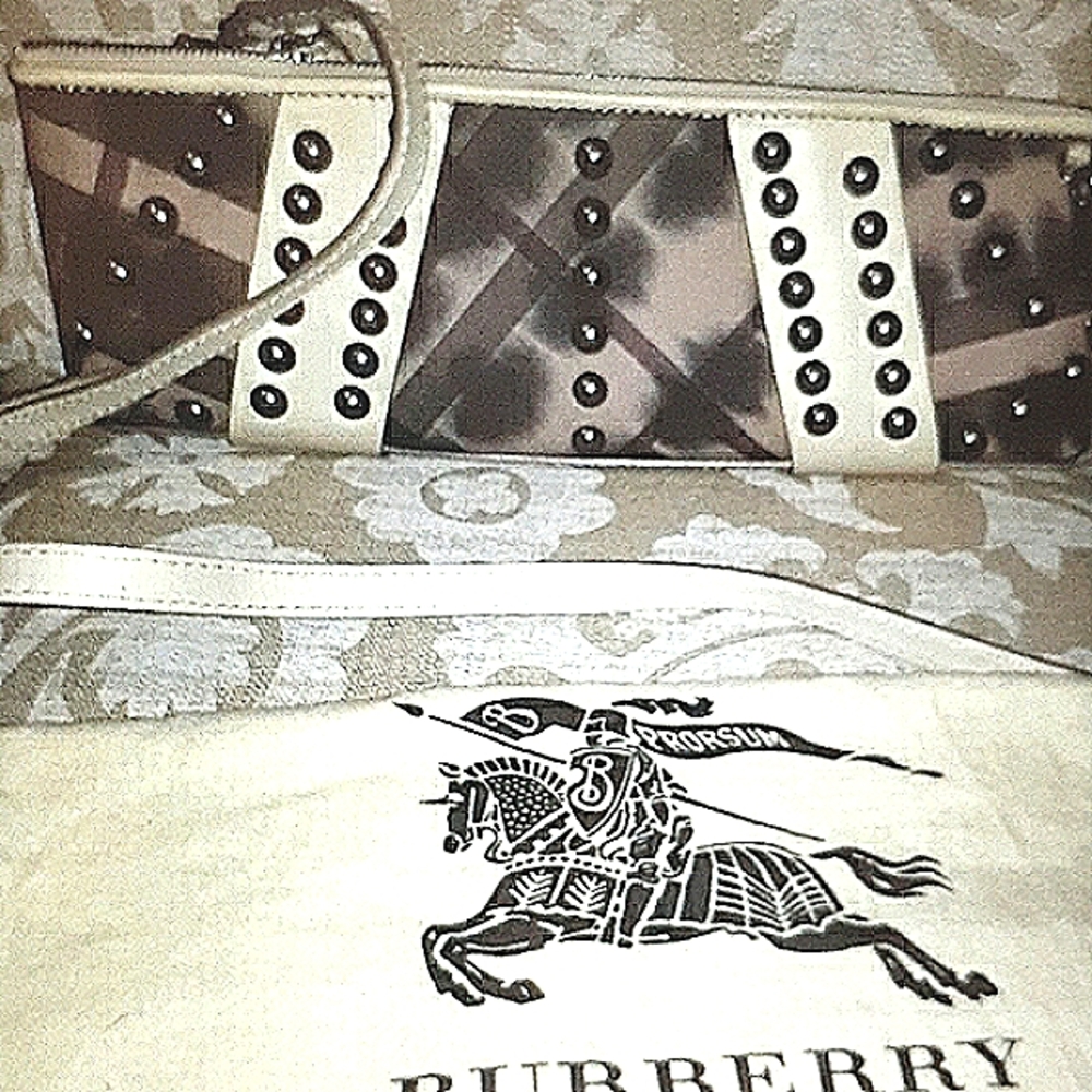 BURBERRY ABSTRACT SMOKED NOVA CLUTCH PURSE AUTHENTIC STUDDED